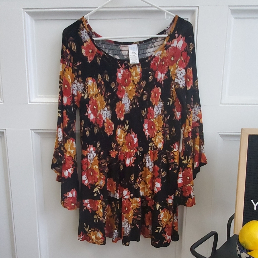 Floral top with bell sleeves